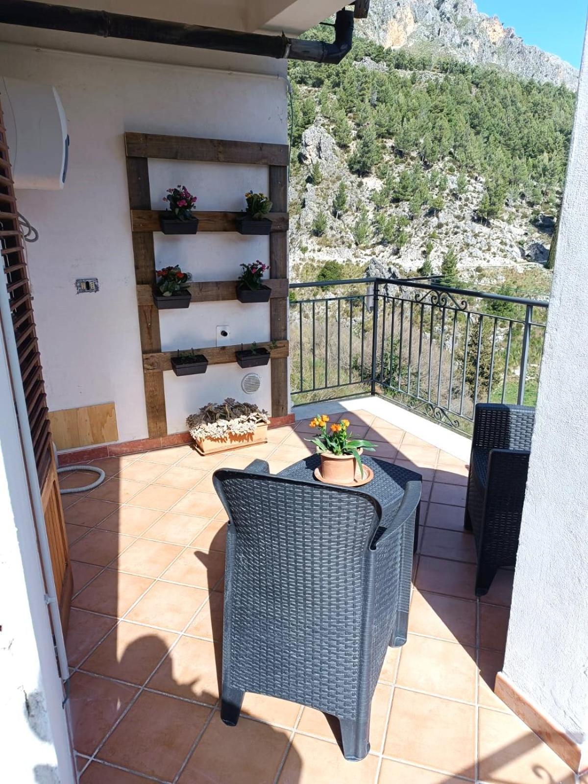 Casa Belvedere Isnello Exteriér fotografie