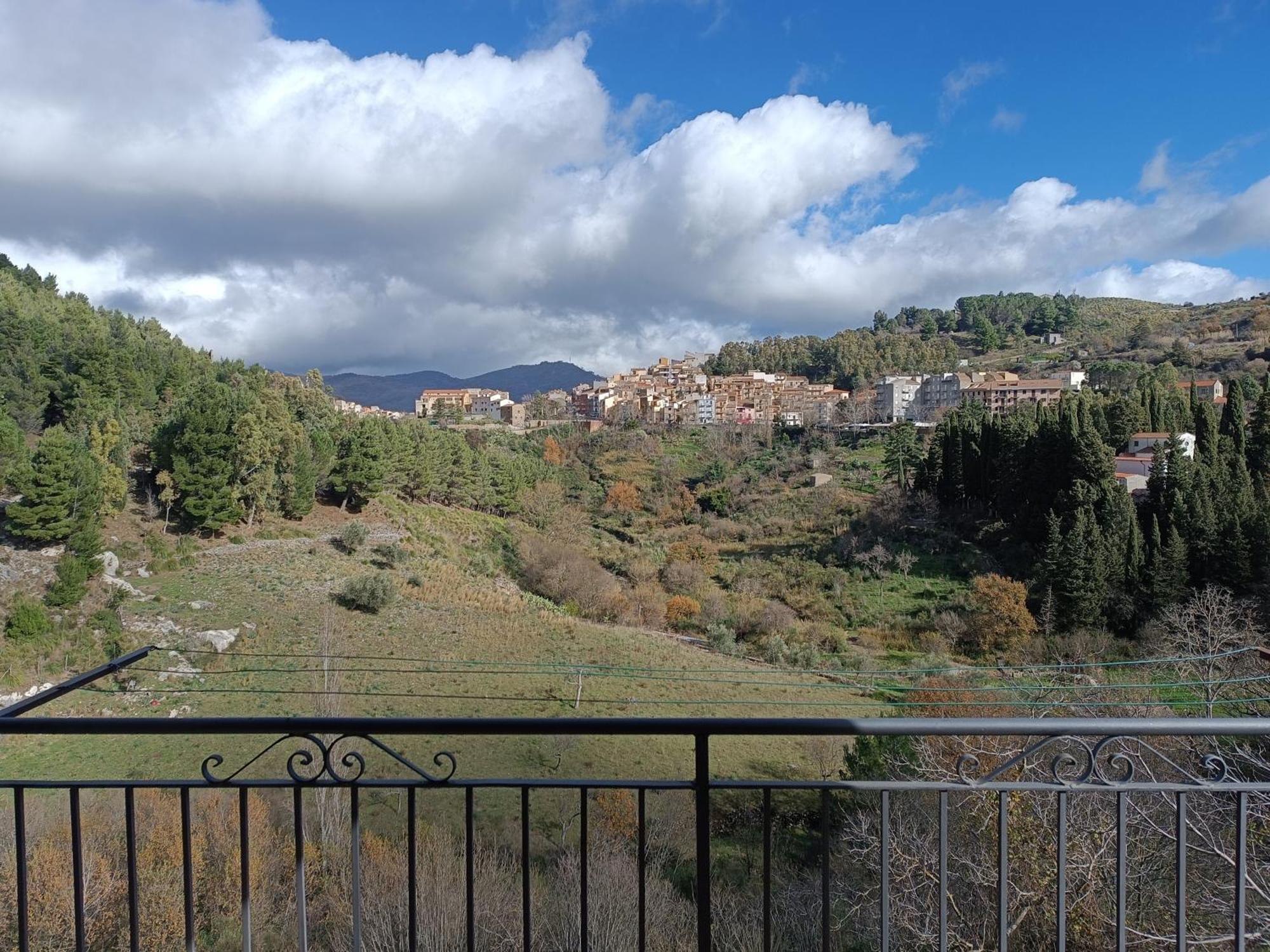 Casa Belvedere Isnello Exteriér fotografie